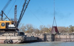 Toledo Harbor/Maumee River dredging - Fall 2020