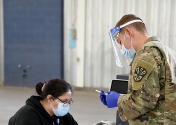 Arizona National Guard soldiers administer COVID-19 vaccine