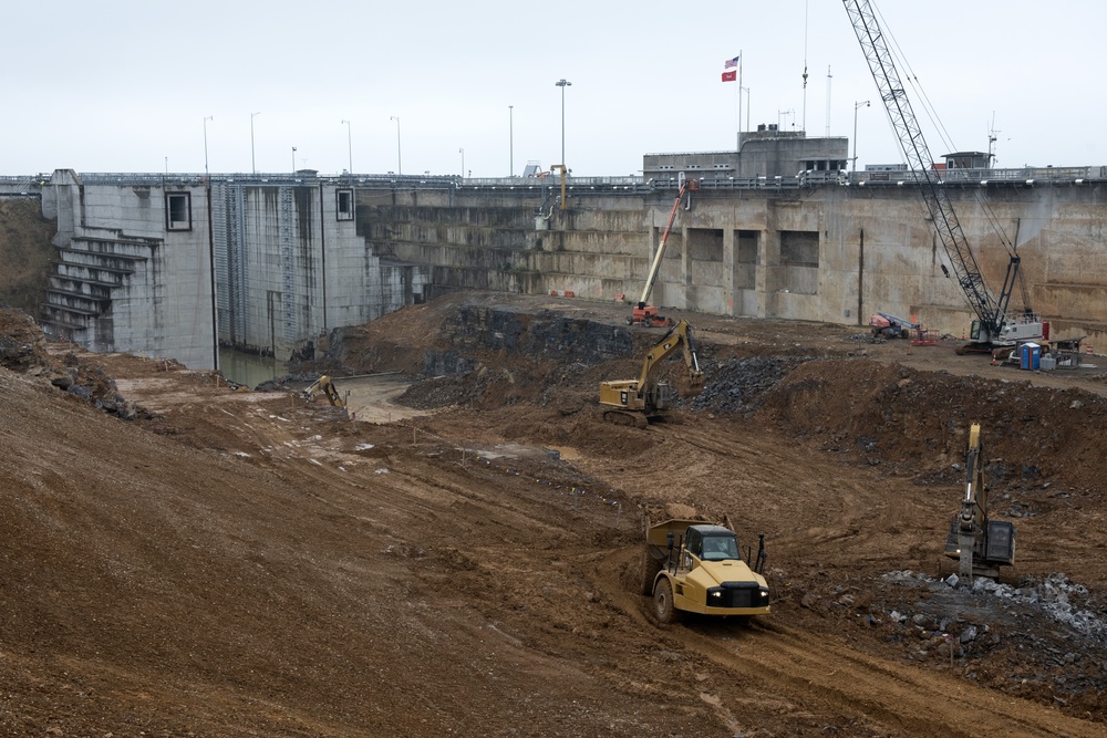 General gets rundown on challenges impacting Kentucky Lock Addition Project