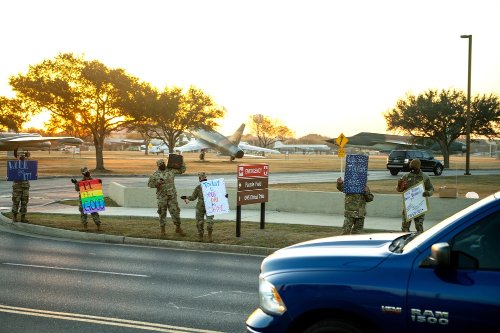 M&amp;FRC, senior NCOs spread holiday cheer at JBSA-Lackland