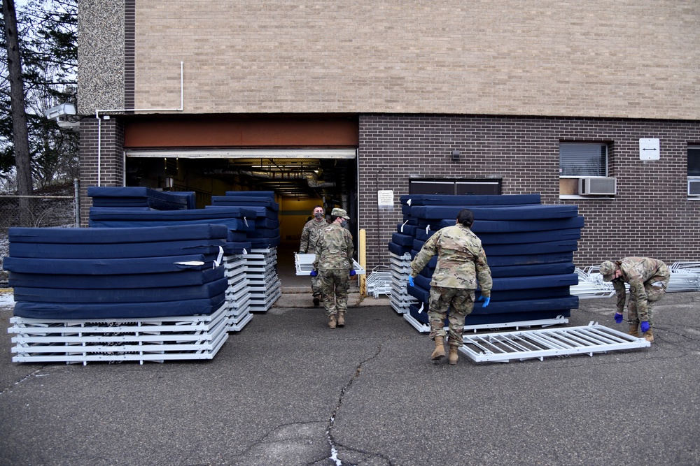 Joint Task Force 172 assists homeless shelter setup