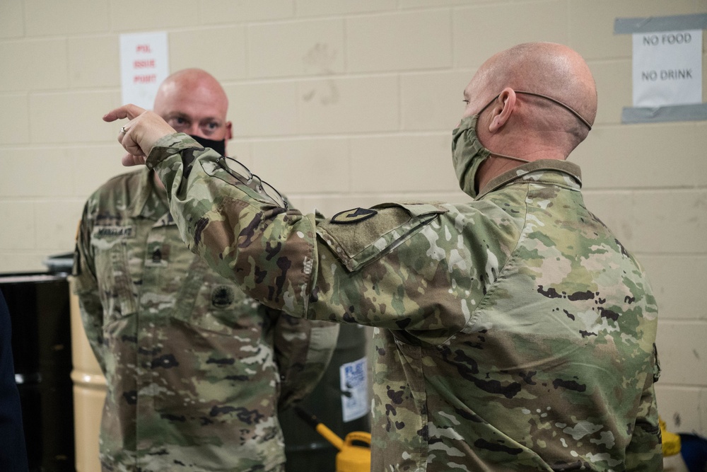 Army Materiel Command Commanding General visits 69th ADA at Fort Hood