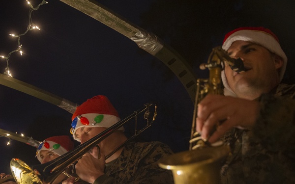 Tons of Holly and Jolly