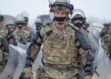 U.S. Soldiers conduct obstacle and barrier removal training with Ukrainian forces