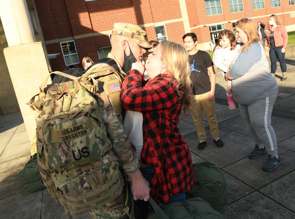 Oregon National Guard Soldiers return from Deployment in Kosovo