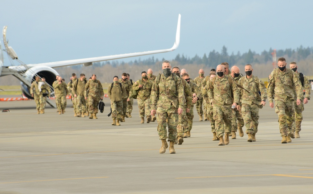 Oregon National Guard Soldiers return from Deployment in Kosovo