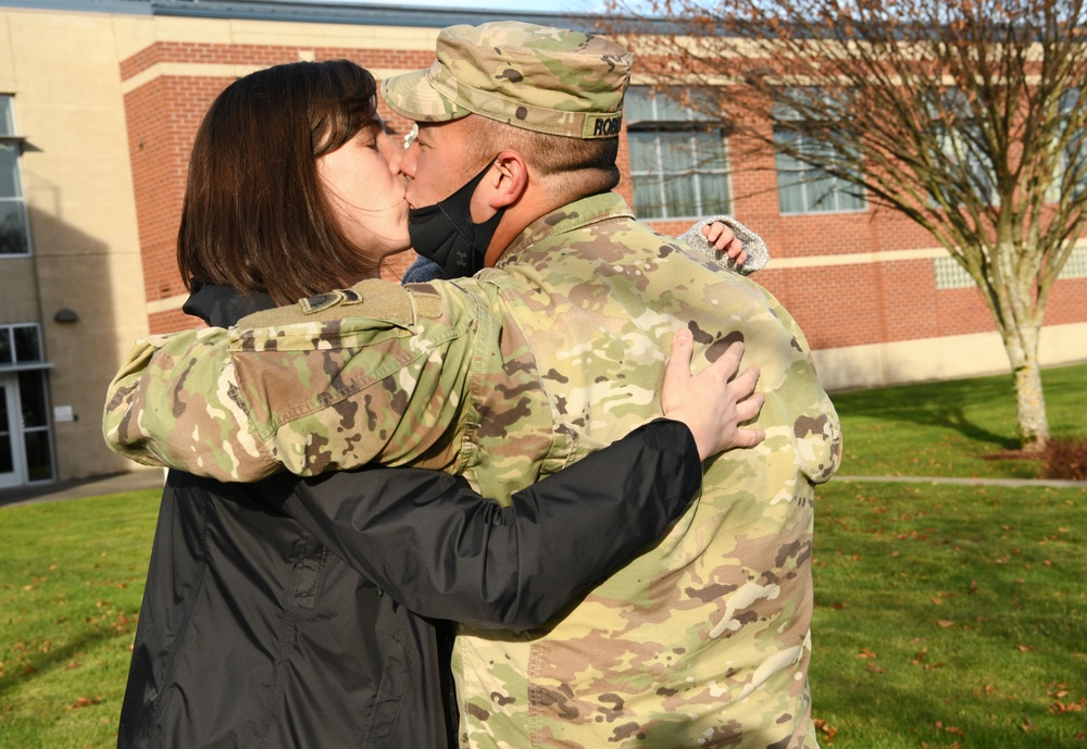 Oregon National Guard Soldiers return from Deployment in Kosovo