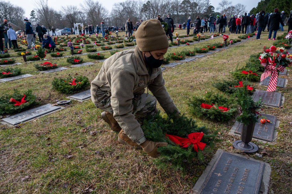 Dover Airmen honor fallen veterans