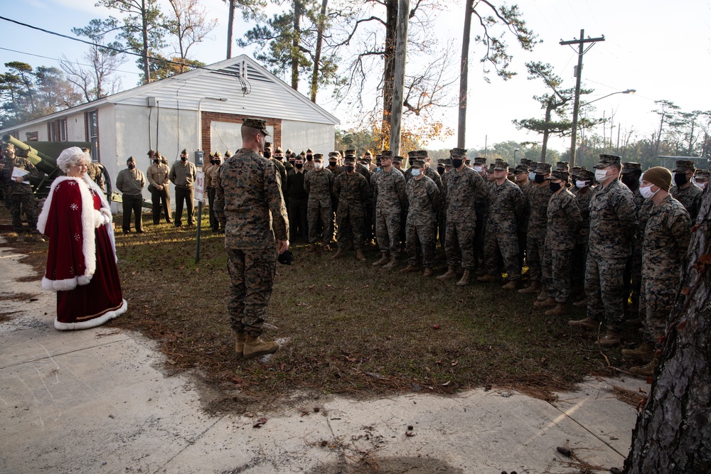 Mrs. Claus brings the Christmas spirit to 10th Marines