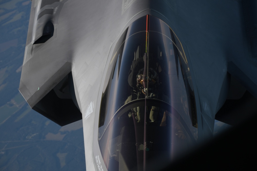 F-35 Lighting II Aerial Refueling