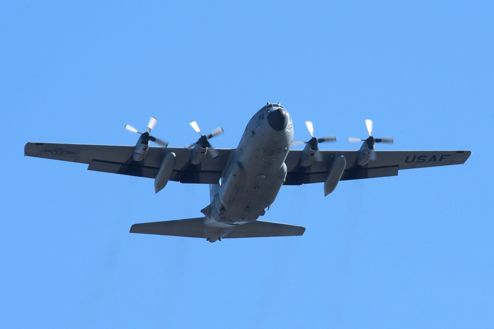 700th Airlift Squadron conducts airdrops at Dobbins