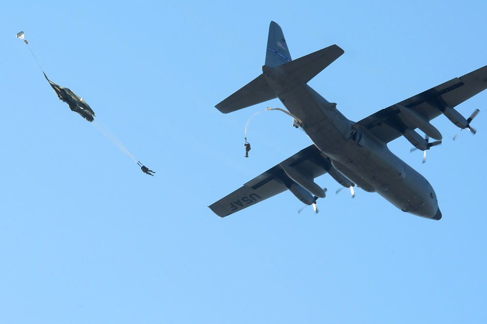 700th Airlift Squadron conducts airdrops at Dobbins