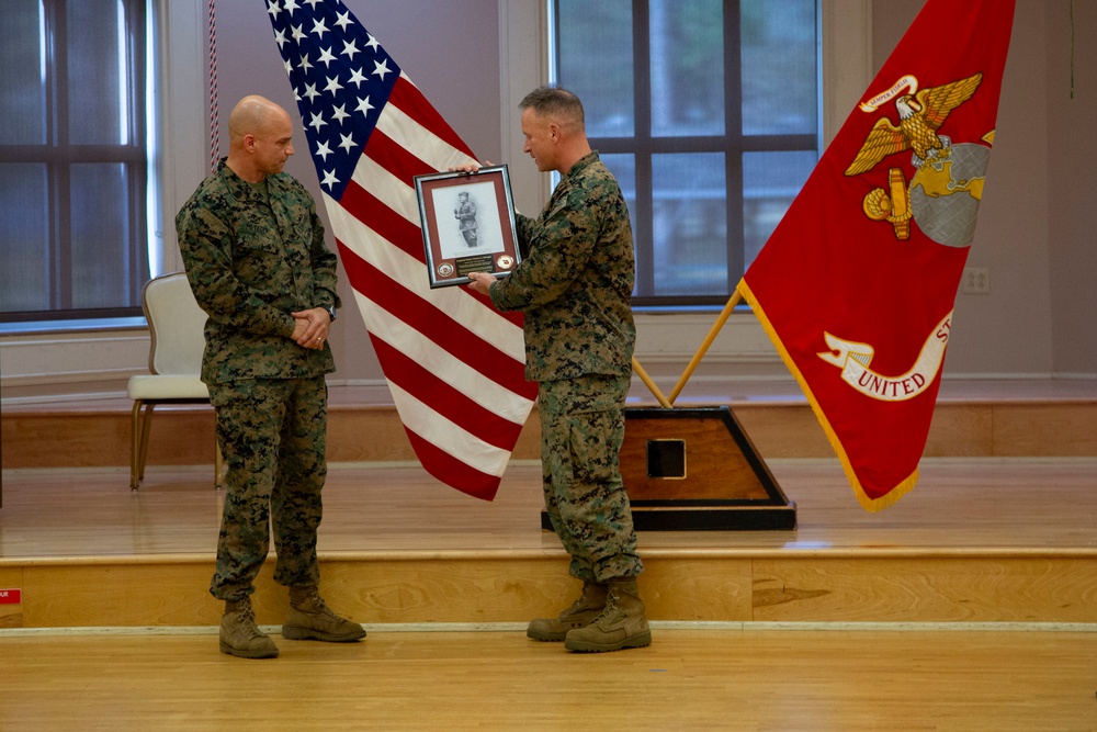 MCIEAST-MCB Camp Lejeune bids farewell to Metzger, welcomes Tellez during relief and appointment ceremony