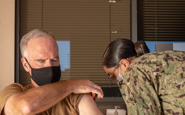 NMCSD's Commanding Officer receives COVID-19 Vaccine