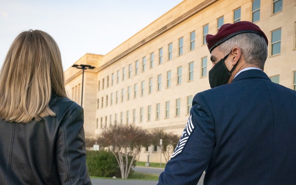 SEAC Ramon &quot;CZ&quot; Colon-Lopez reenlistment ceremony at the Pentagon Memorial