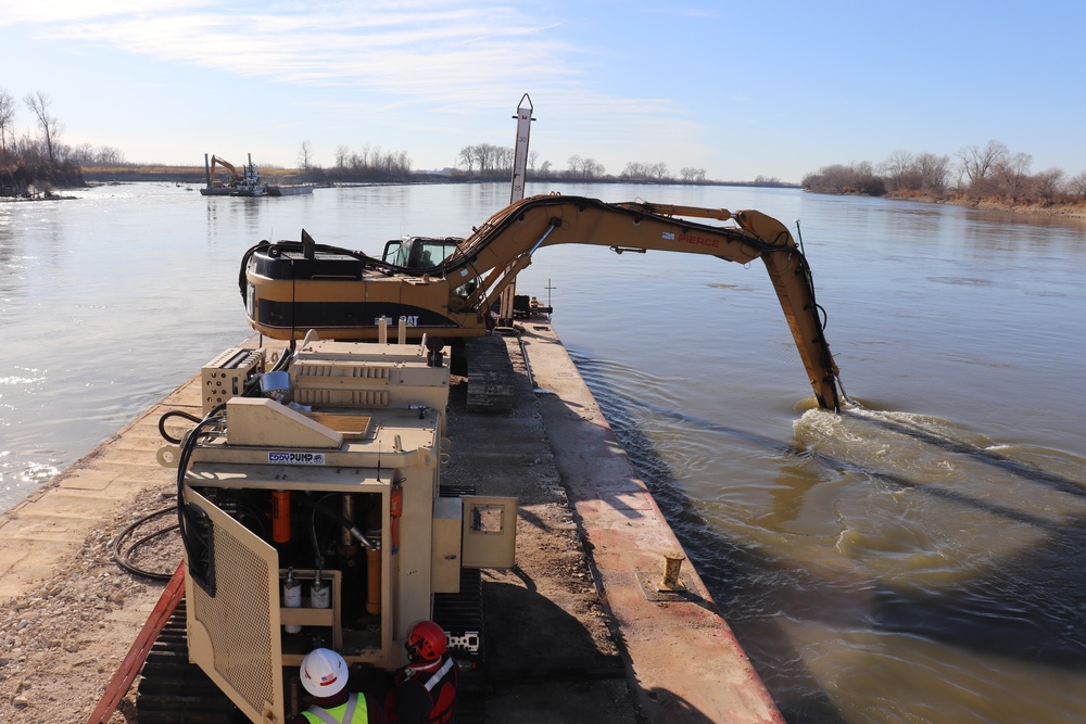 Kansas City District track-hoe with hydrodynamic dredge attached