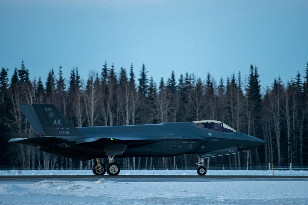 Eielson AFB team exercised rapid combat readiness, demonstrates arctic ability