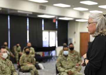 Retired CW5 Pace visits 1CD Band
