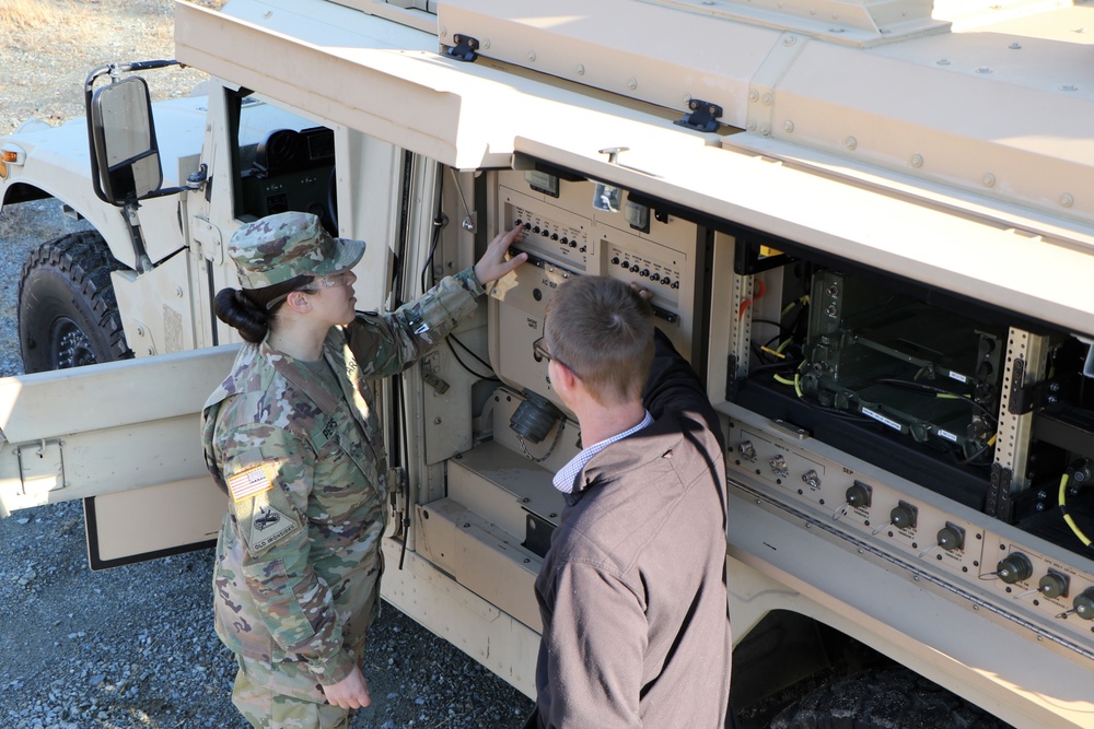 Dvids Images C Isr Center Integrating First Set Of Army Expeditionary Command Post