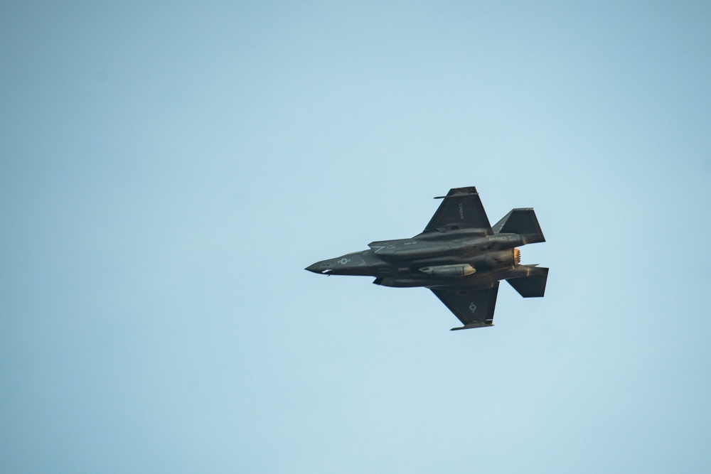 15th MEU F-35Bs conduct flight operations aboard USS Makin Island