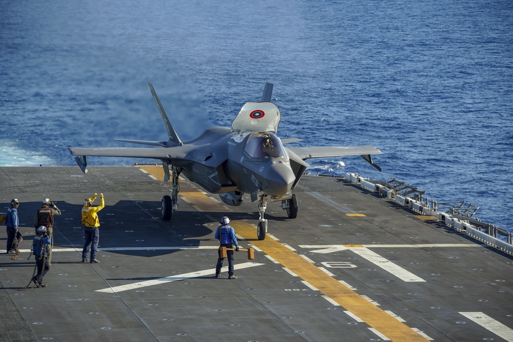 15th MEU F-35Bs conduct flight operations aboard USS Makin Island