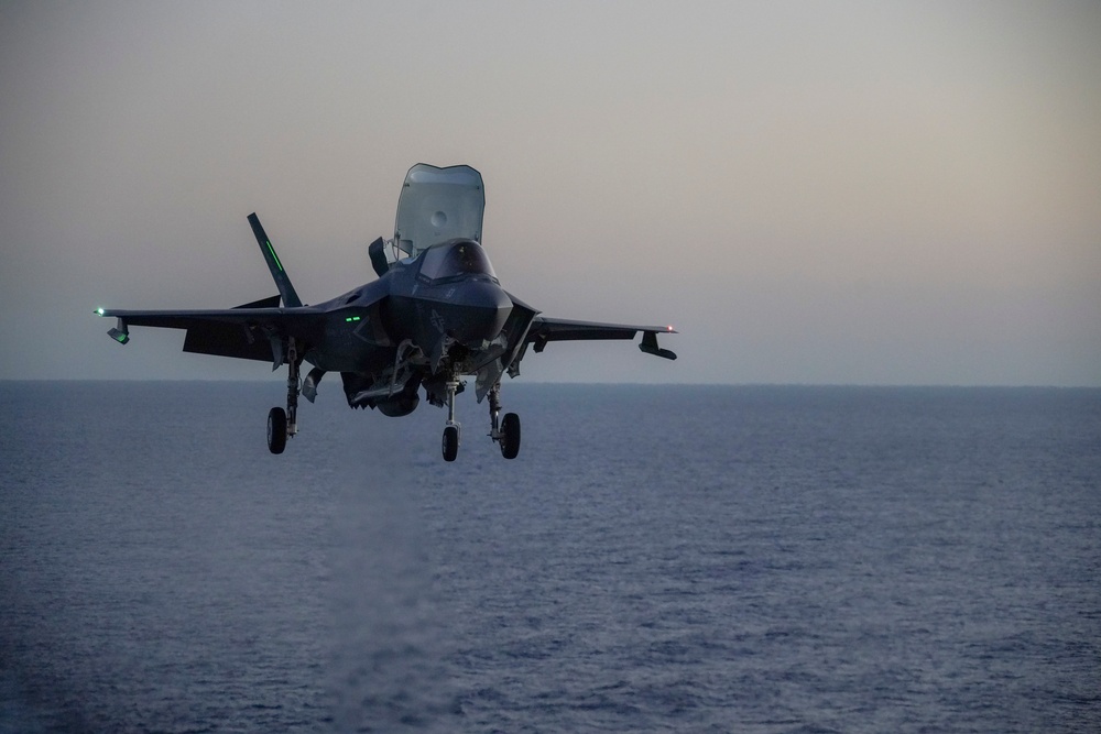 15th MEU F-35Bs conduct flight operations aboard USS Makin Island