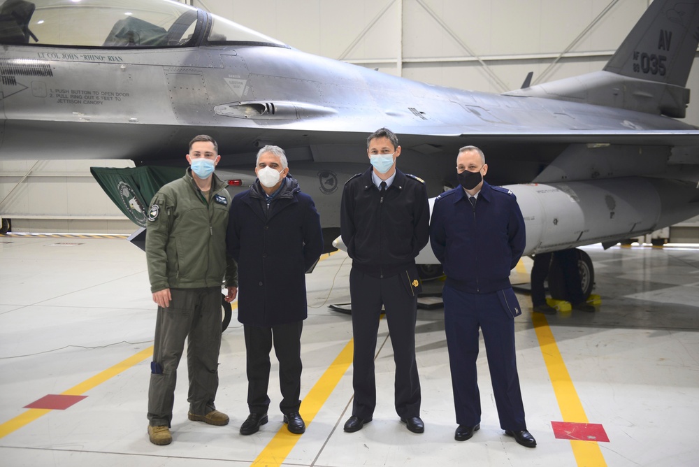 Pordenone Prefect visits Aviano