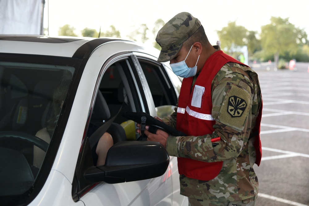 Arizona National Guard supports COVID-19 vaccination site