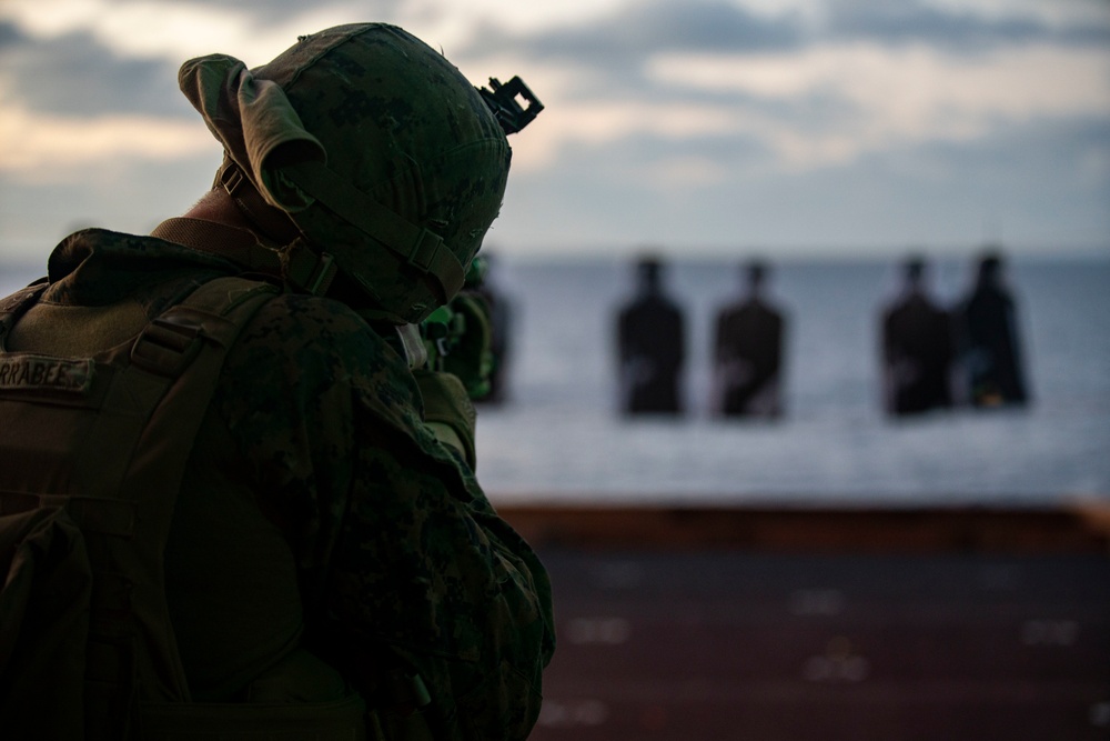 15th MEU LAR Marines conduct combat marksmanship aboard USS Makin Island