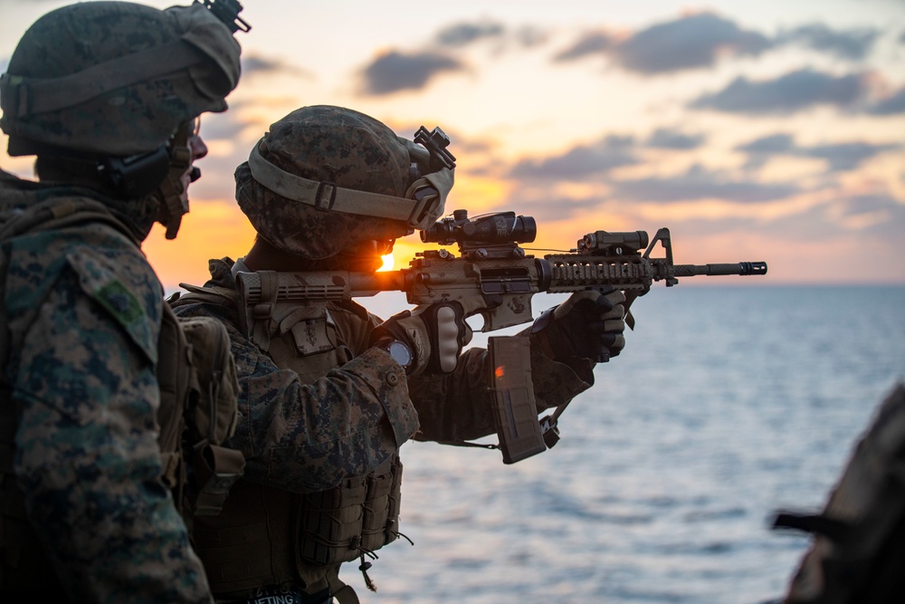 15th MEU LAR Marines conduct combat marksmanship aboard USS Makin Island