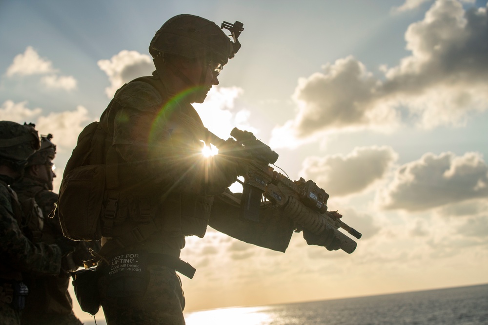 15th MEU LAR Marines conduct combat marksmanship aboard USS Makin Island