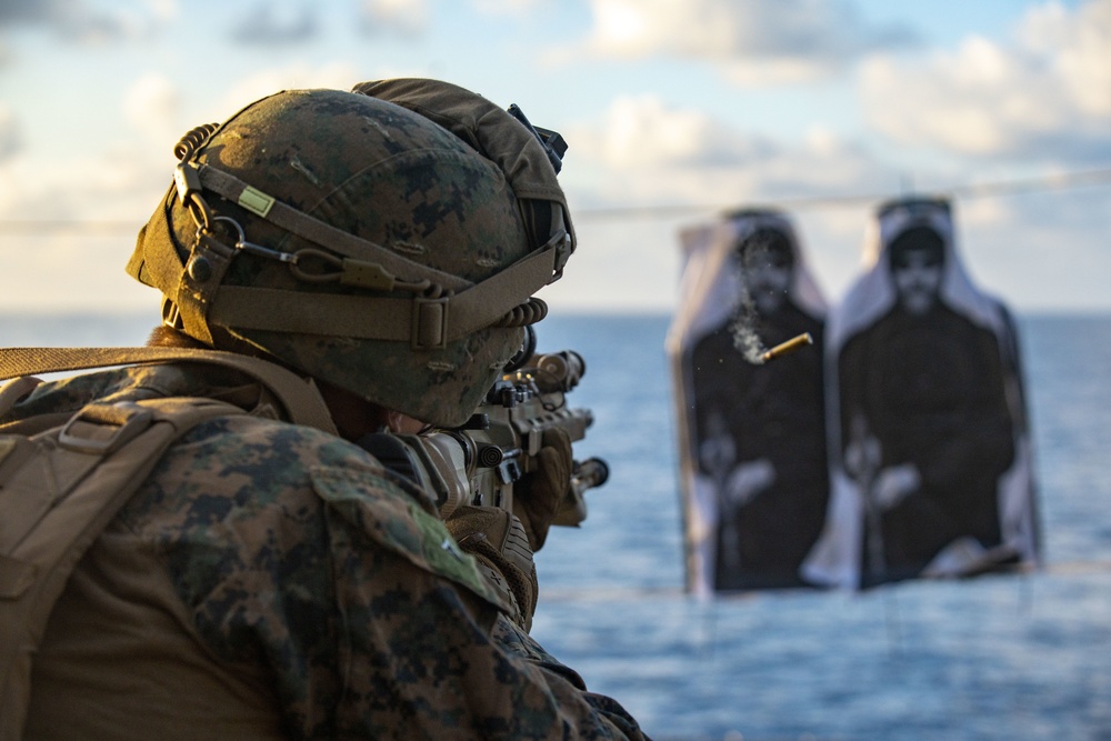 15th MEU LAR Marines conduct combat marksmanship aboard USS Makin Island