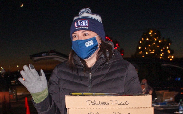 USO holds No Dough Dinner Drive Thru at Schriever