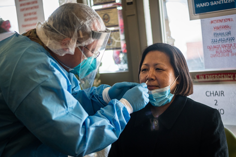 Combat Medics conduct COVID-19 test to Vet Home Staff