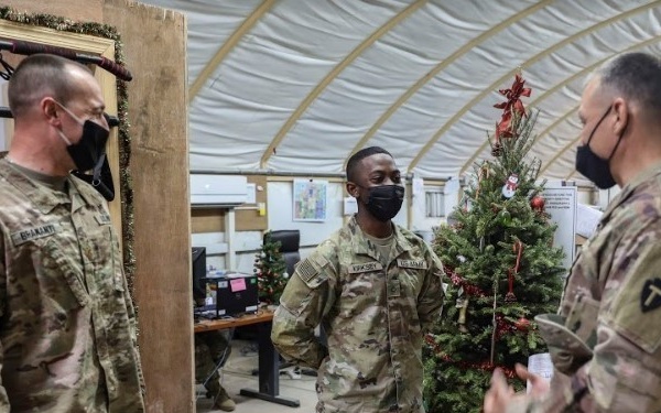 36th Infantry Division DCG-S visits 2/1 ABCT Troops