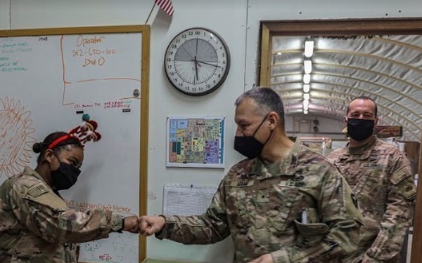 36th Infantry Division DCG-S visits 2/1 ABCT Troops