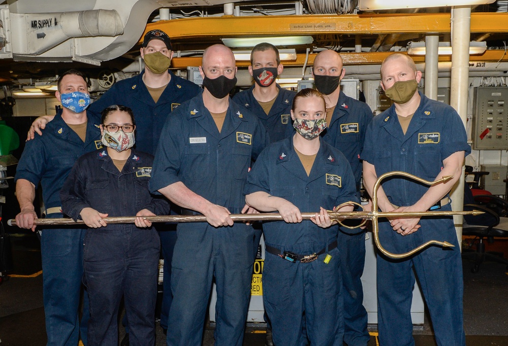 Sailors Pose With Trident