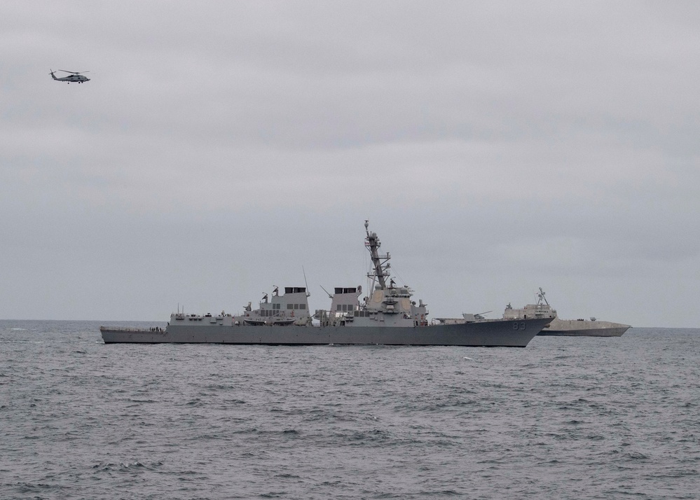 USS Bunker Hill conducts Routine Operations