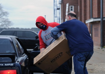 Bike Bells Ring, are you Listening? USO Donates Bikes to Families for Holidays