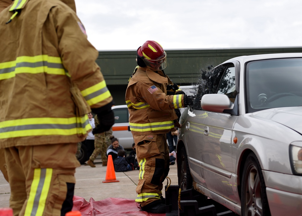 Misawa firefighters serve up kitchen safety