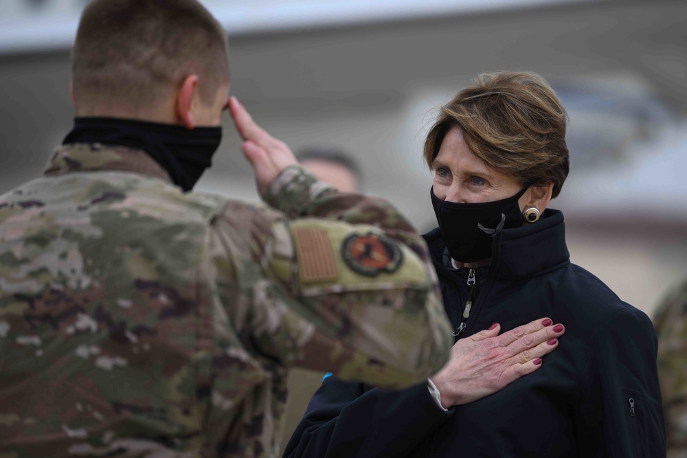 Aviano Airmen highlight adaptable, rapidly executable posture during SECAF, CSAF, CMSAF visit