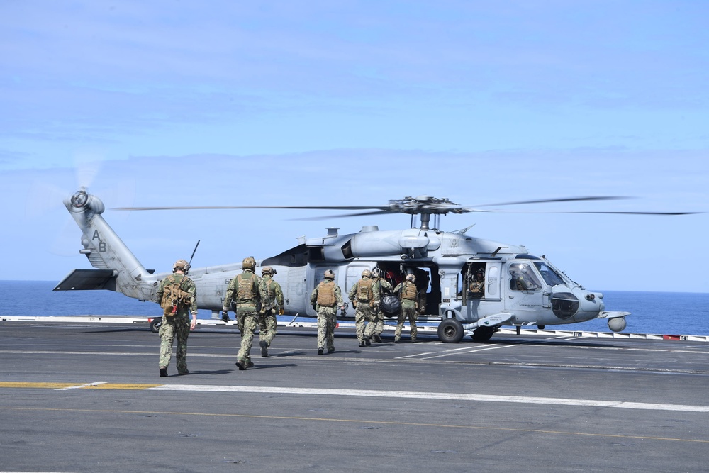 USS Harry S. Truman (CVN 75) transits the Atlantic Ocean