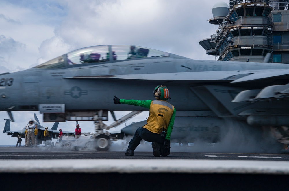 USS Harry S. Truman (CVN 75) transits the Atlantic Ocean