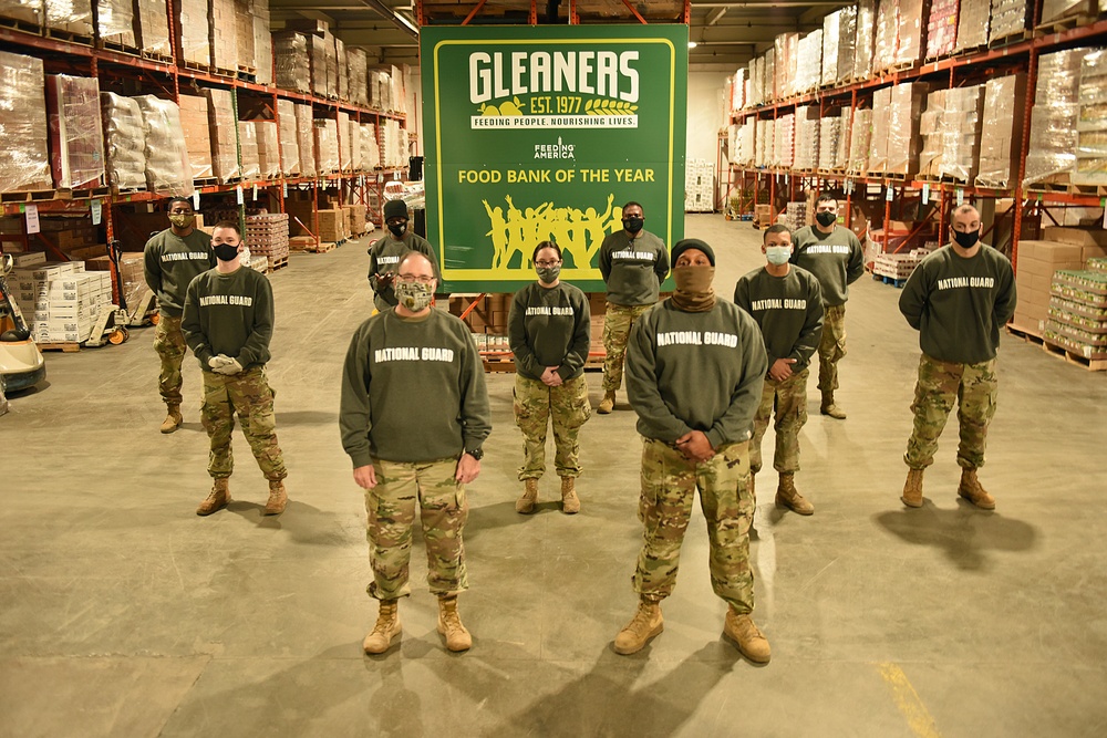 Michigan’s Task Force Spartan work with Gleaners of Detroit