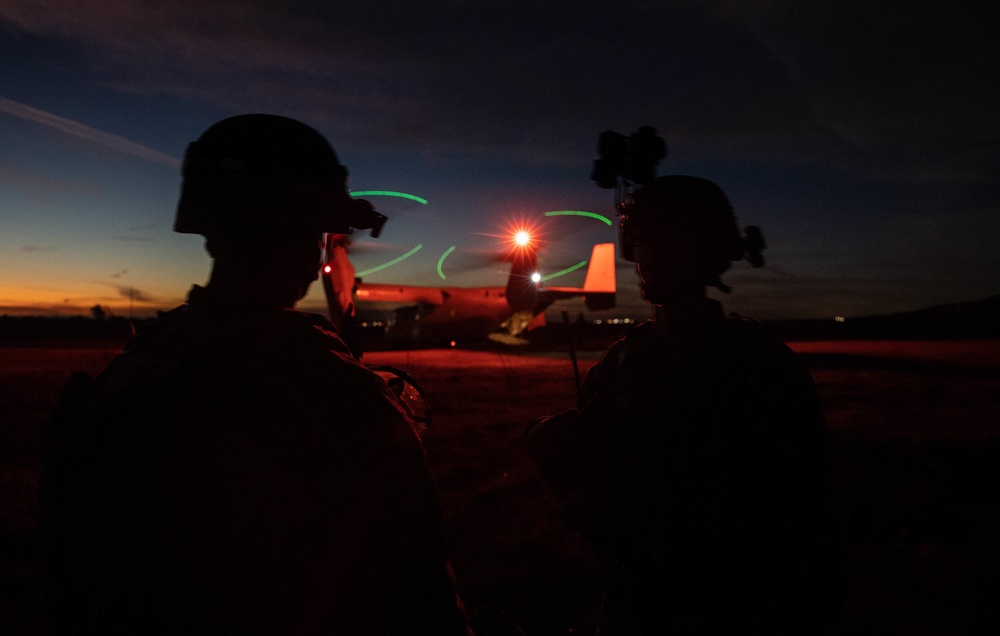 BLT 1/1 Conducts Night TRAP Training