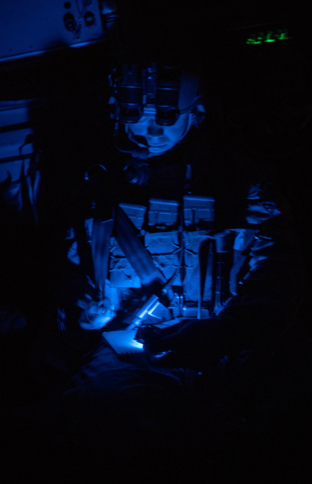BLT 1/1 Conducts Night TRAP Training