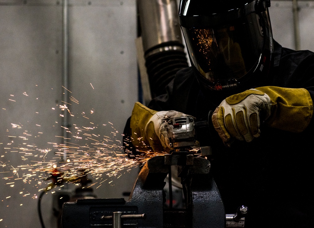 Idaho Guardsman uses State Education Assistance Program to complete welding course