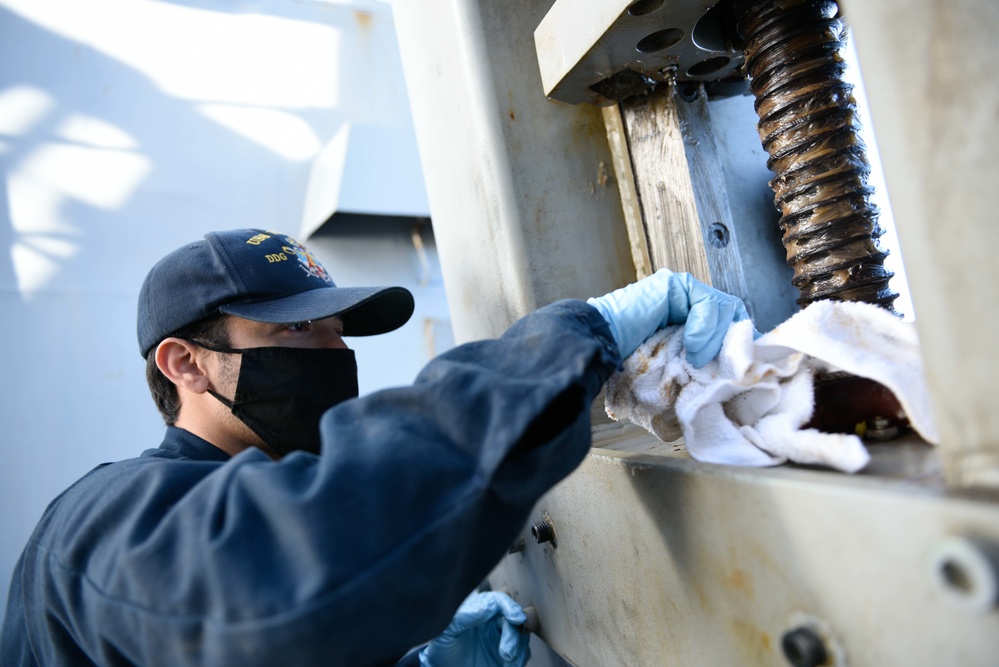 USS Russell (DDG 59)