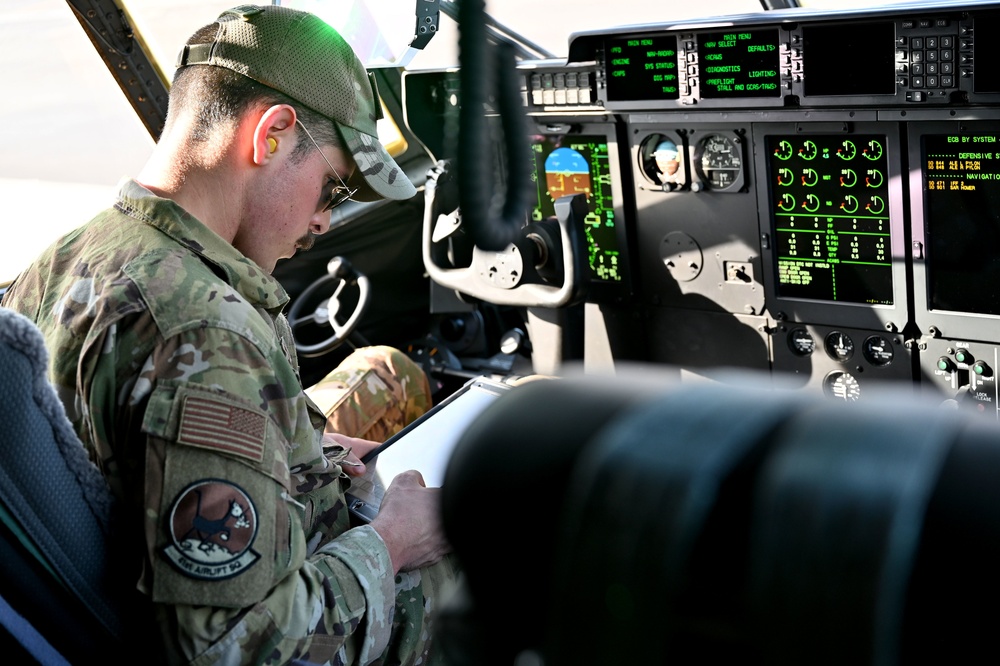 82nd ERQS, 75th EAS conduct jump training