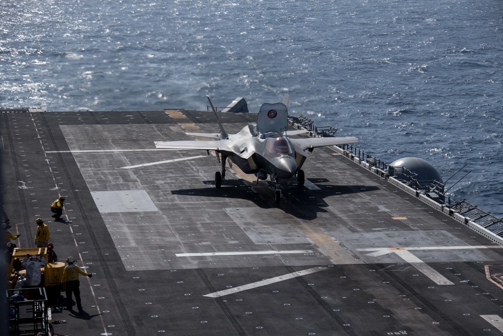 15th MEU F-35B Lightning II departs the USS Makin Island off the Somali Coast